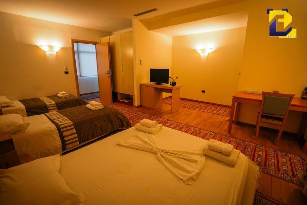 Hotel Bermon Tirana Exterior foto