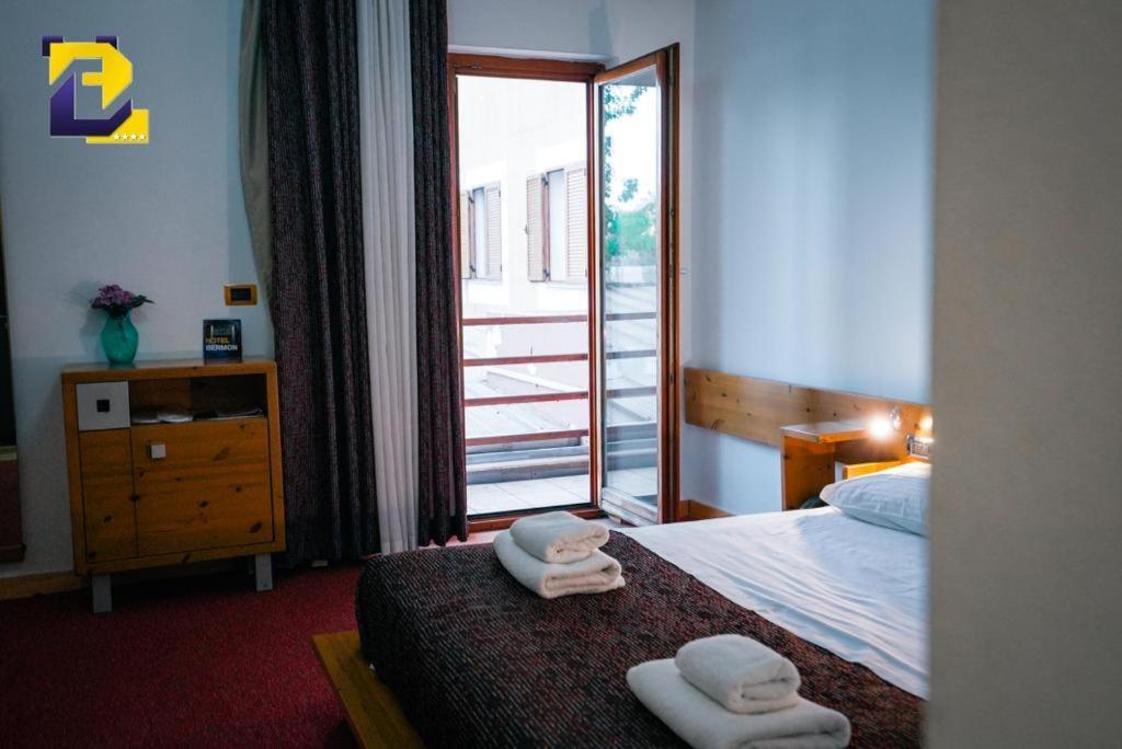 Hotel Bermon Tirana Exterior foto
